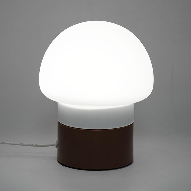 مصباح طاولة الفطر LED