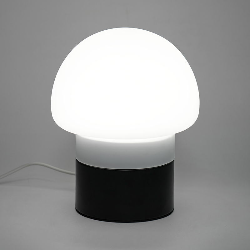 مصباح طاولة الفطر LED