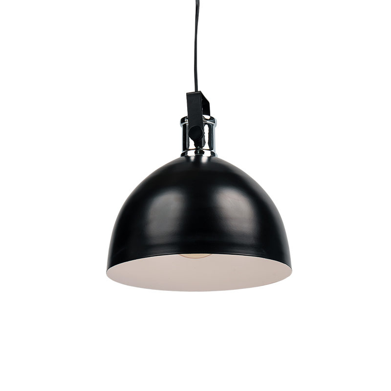 الثريا المعدنية الهندسية الشمال