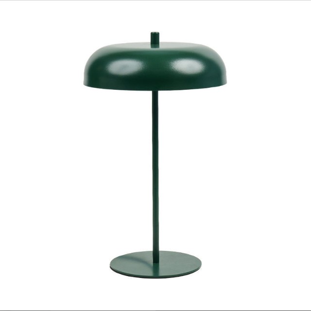 هل مصابيح الطاولة LED آمنة؟